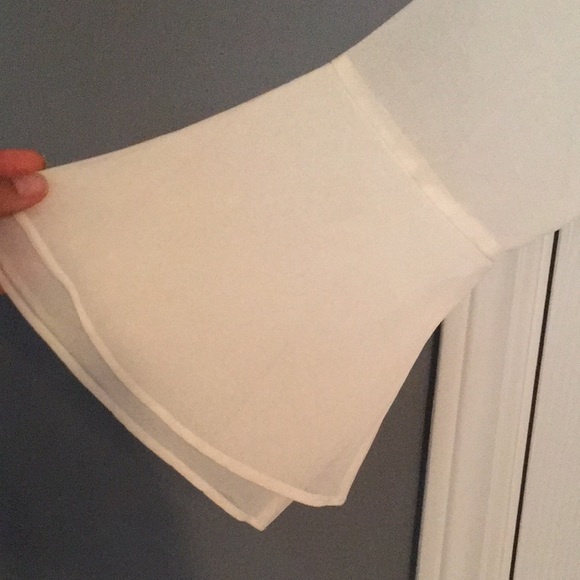 White Bell-Sleeve Peasant Blouse - Picture 4 of 8